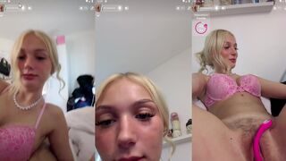 Kinkykkatie Masturbates & Gives A Blowjob To Her BF
