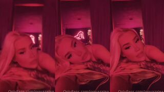 Famous Celebrity Iggy Azalea Teasing Her Big Ass OnlyFans Video Leaked