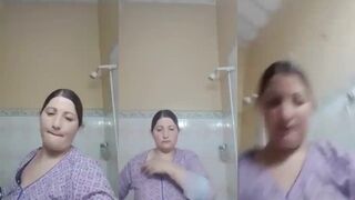 Pakistani bbw aunty boobs and pussy show leaked video