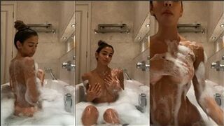 Carolina Samani Nude Soapy Shower